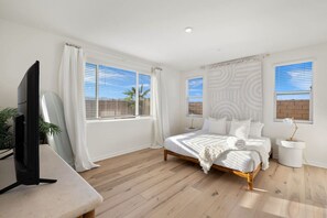 4 Schlafzimmer, Schreibtisch, WLAN, Bettwäsche