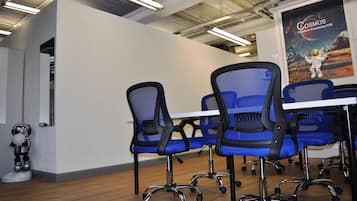 1-inch Smart TV with digital channels