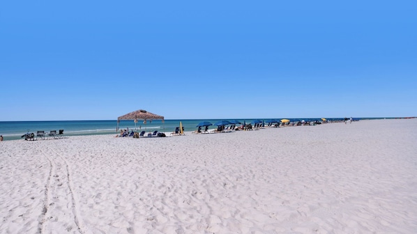 Una playa cerca