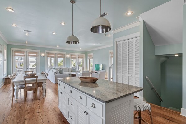 Interior - Private Pool, Golf Cart, Steps to the Beach + Free Attraction Tickets! (Santa Rosa Beach)