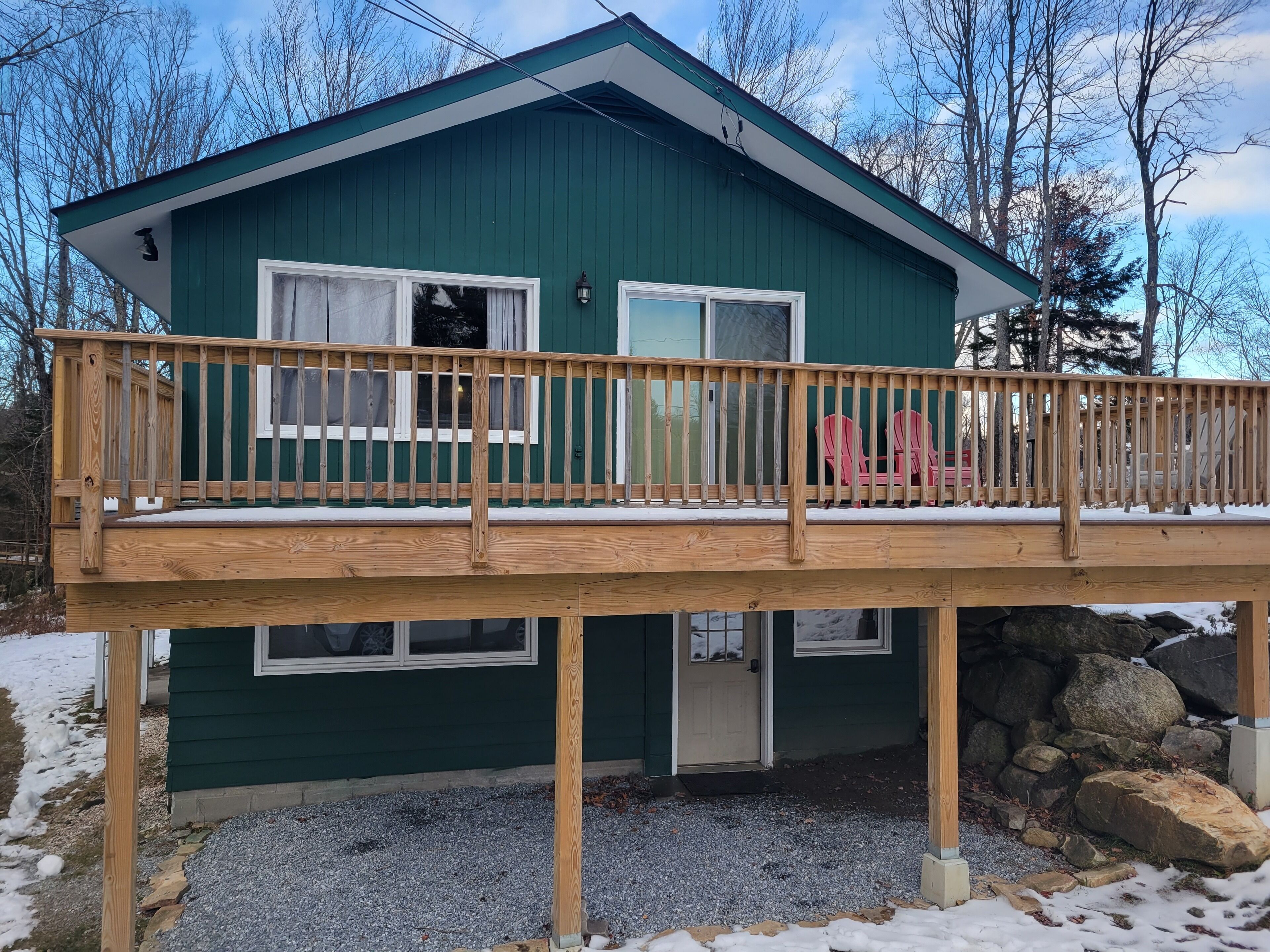 The Shredquarters at Killington, Cozy chalet w/ large deck and fast wi-fi