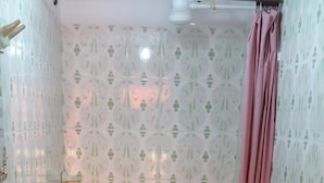 Free toiletries, towels, soap, shampoo - Hostal restauran flor de mi tierra (Copacabana)