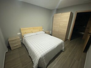 2 habitaciones, wifi gratis y ropa de cama 