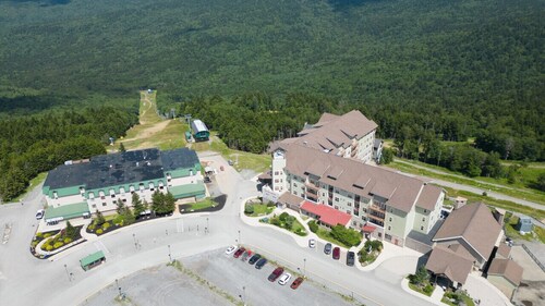 TOTW324 Stunning Views Ski In/Out WiFi Slopeside