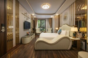 Deluxe Room, City View | Premium bedding, pillow-top beds, minibar, in-room safe