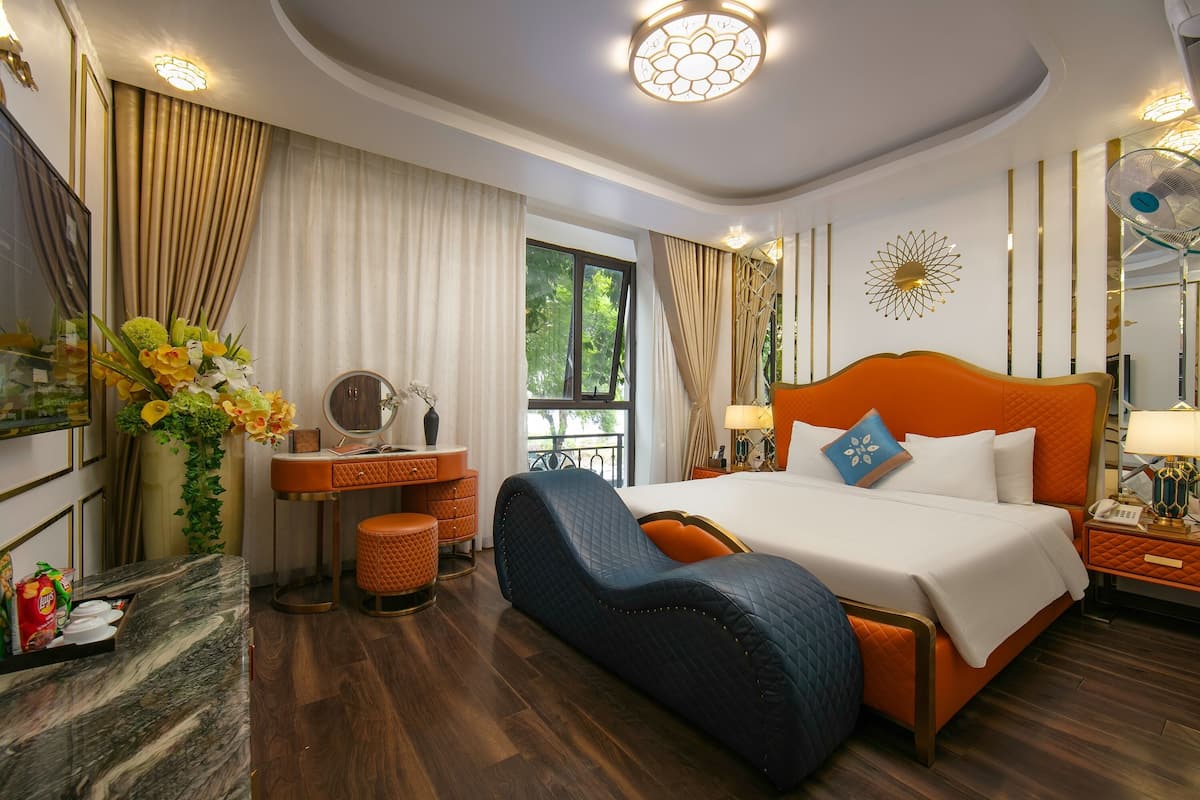Superior Room, City View | 1 bedroom, premium bedding, pillowtop beds, minibar