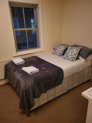 3 quartos, ferros/tábuas de passar roupa, Wi-Fi de cortesia