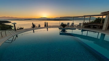 Premium Villa, Ensuite, Sea View | Beach/ocean view