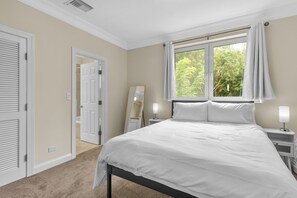 4 Schlafzimmer, Bügeleisen/Bügelbrett, WLAN, Bettwäsche