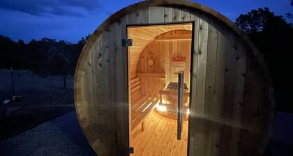 Cozy Yurt Getaway Nestled in the beautiful east mountains of Cedar Crest/Tijeras