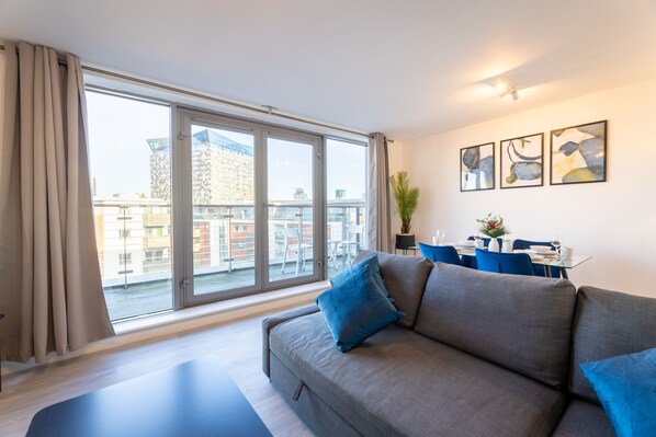 Smart TV - Penthouse City Centre - Luxury Apartment (Birmingham)