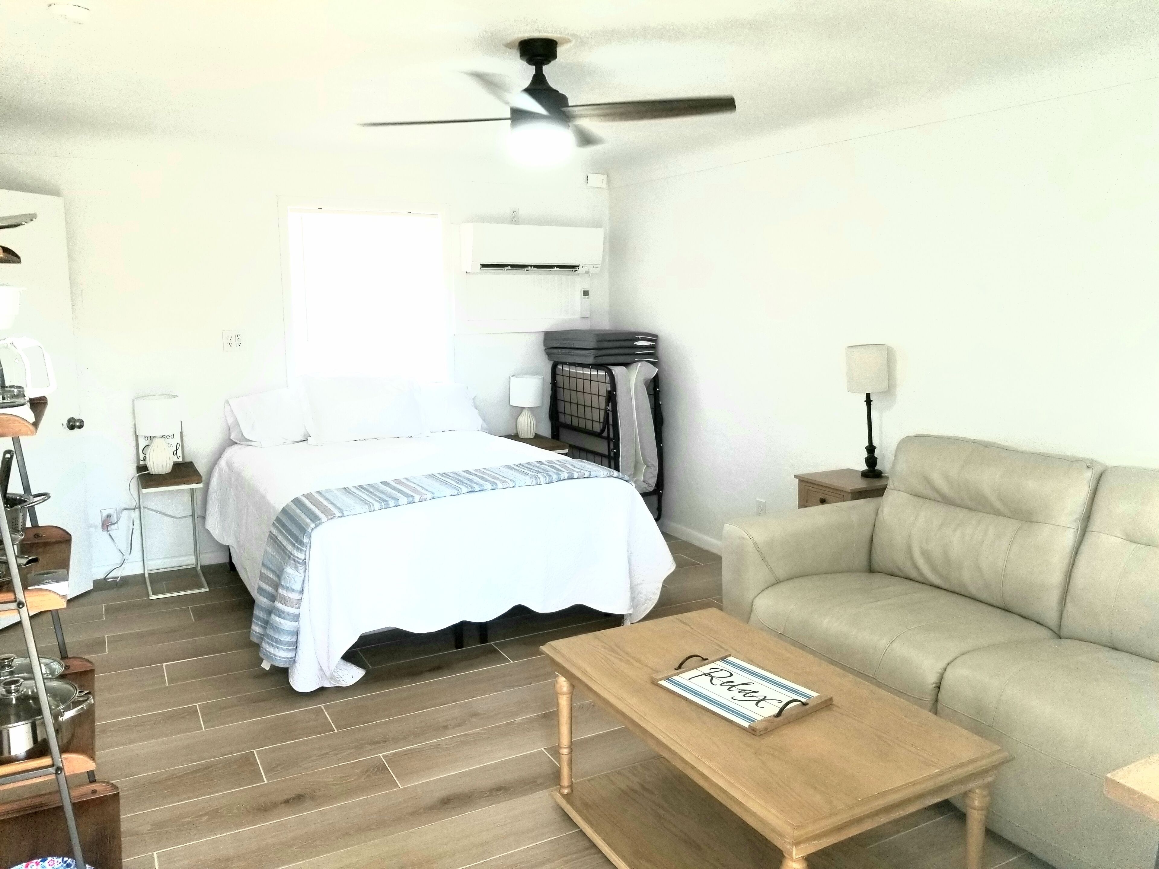 Fer et planche à repasser, Wi-Fi gratuit, draps fournis