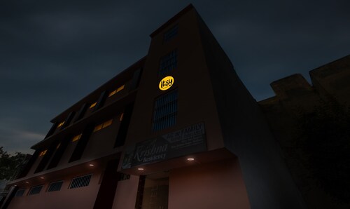 Itsy Hotels Krishna Residency, Govardhan Chauraha