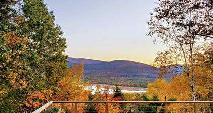 Stylish Mountain House with Reservoir Views, Near Woodstock
