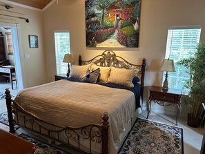 5 bedrooms, desk, iron/ironing board, free WiFi