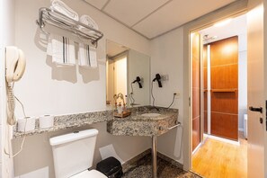 Comfort Apartment | Bathroom | Hair dryer, towels, soap, toilet paper