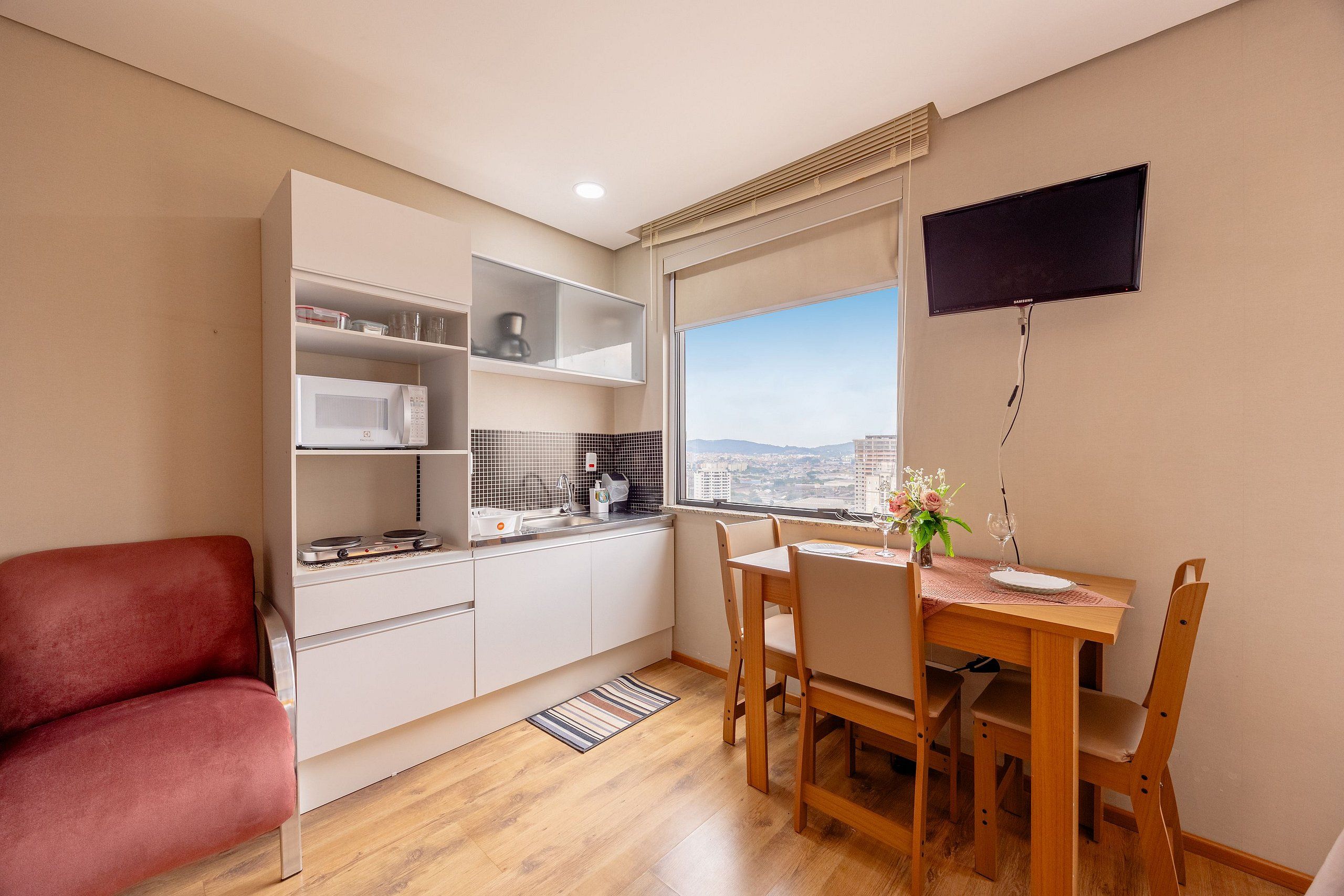 Comfort Apartment | Dining