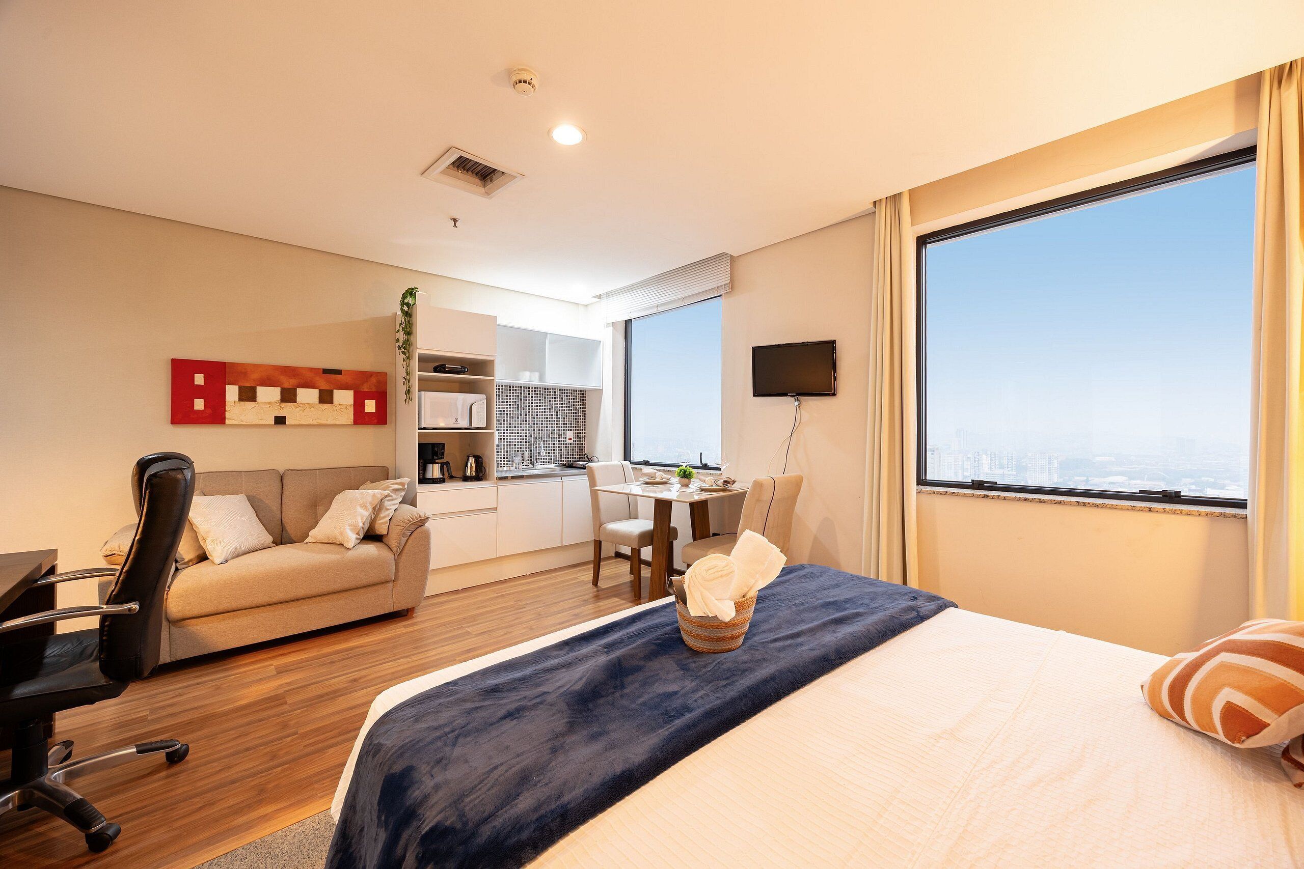 Apartamento Confort | Ropa de cama hipoalergénica y escritorio