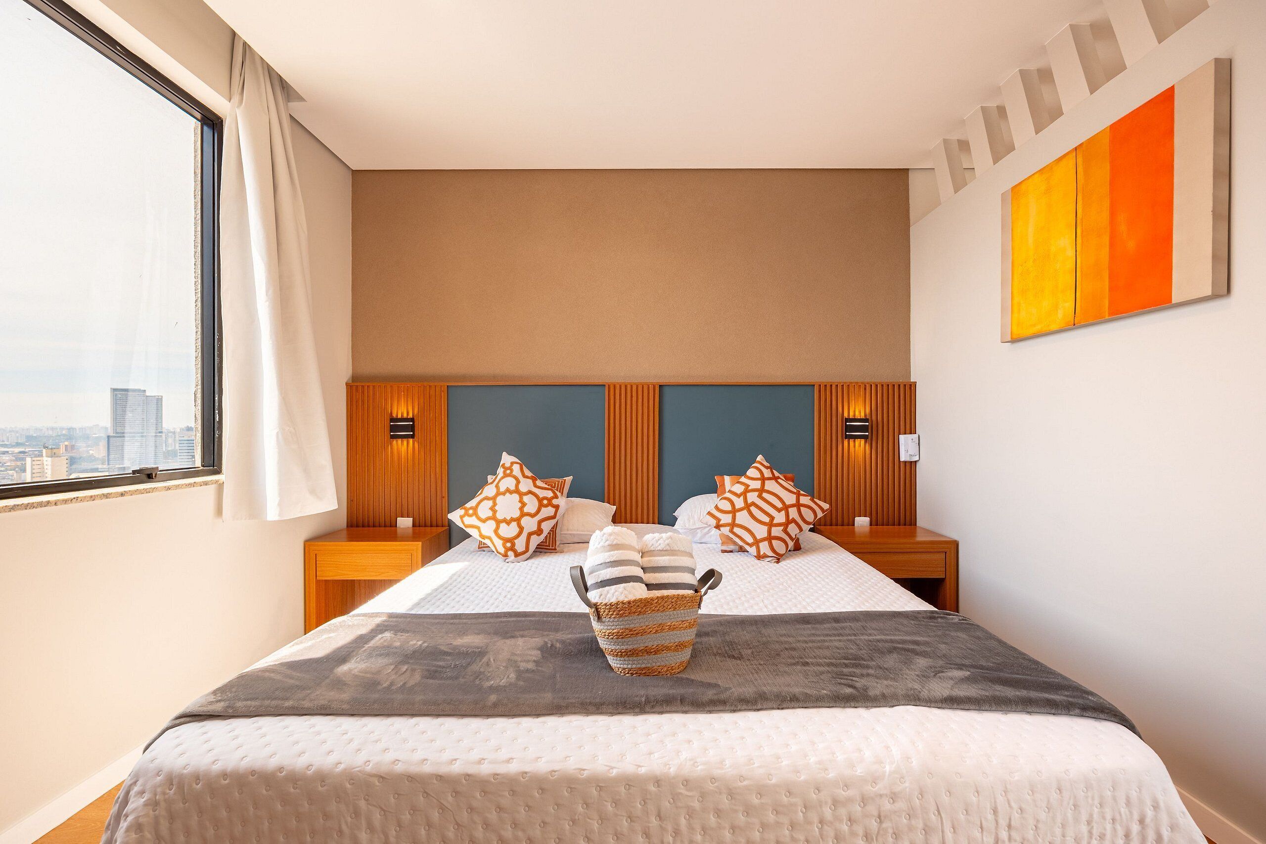 Comfort Apartment | Hypo-allergenic bedding, desk, laptop workspace, blackout drapes