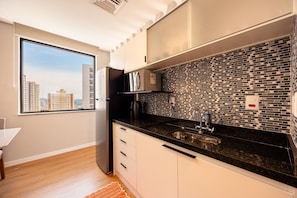 Appartement Confort | Cuisine privée | Mini réfrigérateur, machine à expresso, bouilloire électrique