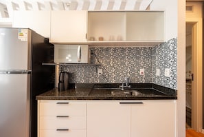 Appartement Confort | Cuisine privée | Mini réfrigérateur, machine à expresso, bouilloire électrique