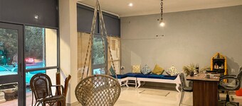 Hillside Retreat Homestay - Dream home nested in the arms of nature near Kasauli