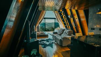 Cabana, 1 cama Queen, para não fumantes, banheira de hidromassagem | 1 quarto, individualmente decorados, individualmente mobiliados