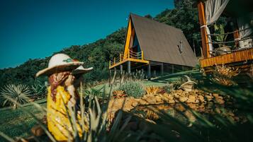 Cabana, 1 cama Queen, para não fumantes, banheira de hidromassagem | Terraço/pátio