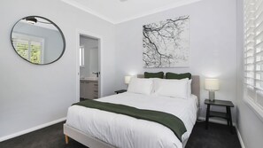 3 bedrooms, travel crib, WiFi, bed sheets