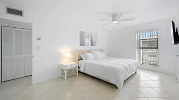 3 bedrooms, travel cot, free WiFi, bed sheets