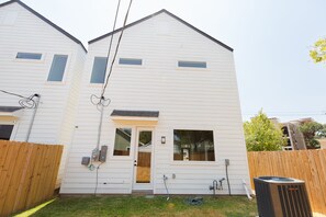 Exterior - Medical Center _ Near the heart of the City (Houston)