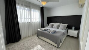 7 soverom, skrivebord, strykejern/-brett og wi-fi (inkludert)