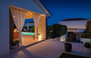 Pool - Beautiful home in Porec (Porec)