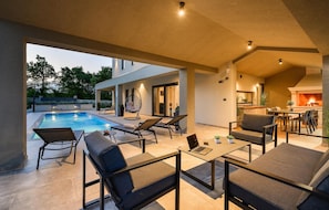 A heated pool - Gorgeous home in Krnica (Krnica)