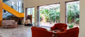 Treebo Y Hotels Elite, Khandagiri