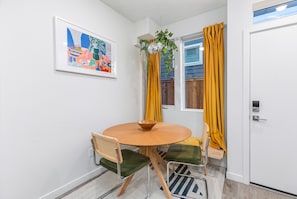 Classic-Apartment | Eigene Küche | Kühlschrank, Mikrowelle, Ofen, Herdplatte