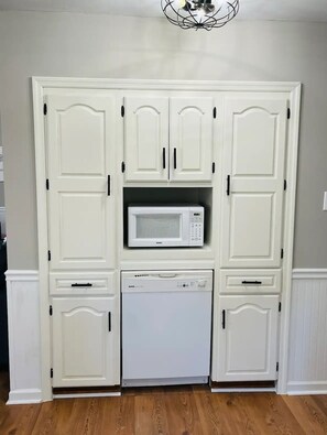 Interior - Our Happy Place with a view on Lake Sinclair (Milledgeville)