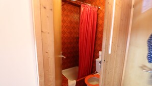 Shared Dormitory | WiFi (free) - Berghotel Distelboden (Kerns)
