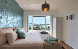 4 camere, culla da viaggio, Wi-Fi gratuito, lenzuola