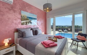 4 habitaciones, cuna de viaje, wifi gratis y ropa de cama