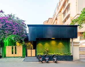 Exterior - Treebo Express Inn (Mumbai)