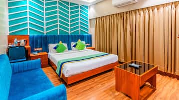 Deluxe Double Room, Non Smoking | In-room safe, desk, iron/ironing board, bed sheets