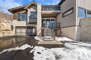 House (5 Bedrooms) | Exterior - 200 Caravelle Drive (Keystone)