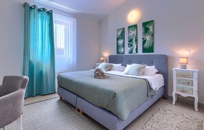 5 dormitorios, cuna de viaje, wifi gratis y ropa de cama