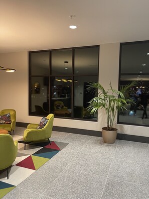 Lobby - Luxury apartment that is Home away from home! Nice and cozy! Friends are family! (Clarksville)