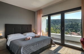 6 chambres, lit parapluie, Wi-Fi gratuit, draps fournis