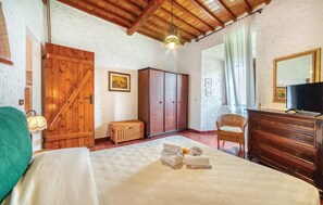2 Schlafzimmer, Reisekinderbett, kostenloses WLAN, Bettwäsche