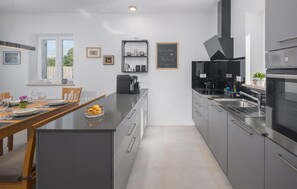 Fridge, microwave, oven, stovetop - Awesome home in Buzinija with private swimming pool, can be inside or outside (Buzinija)