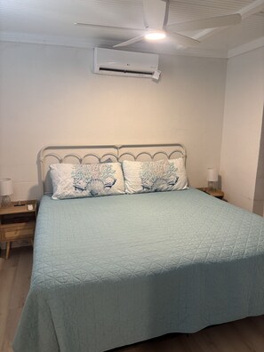 1 soverom, skrivebord, strykejern/-brett og wi-fi (inkludert)