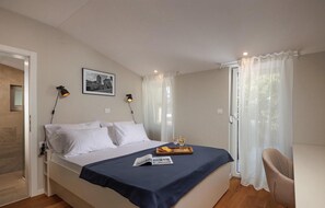 4 soverom, reiseseng for barn, wi-fi (inkludert) og sengetøy